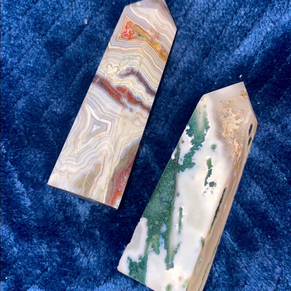 Moss agate and Mexican agate single point towers
